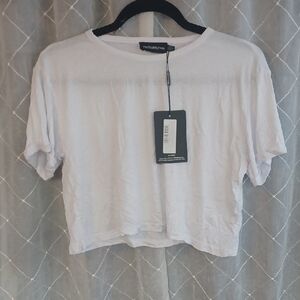 PrettyLittleThing Classic White Crop Top